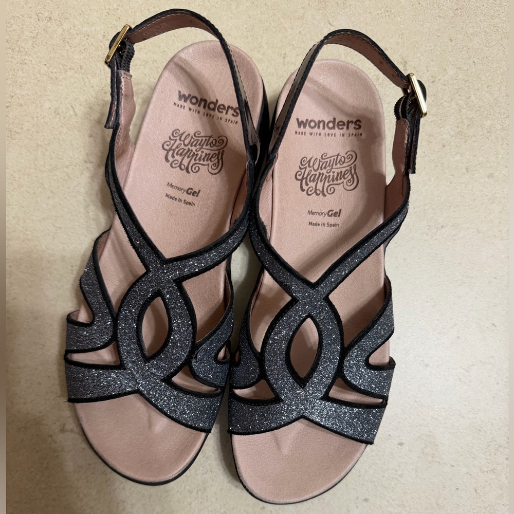 Wonders Black Glitter Open-Toe Strappy Sandals